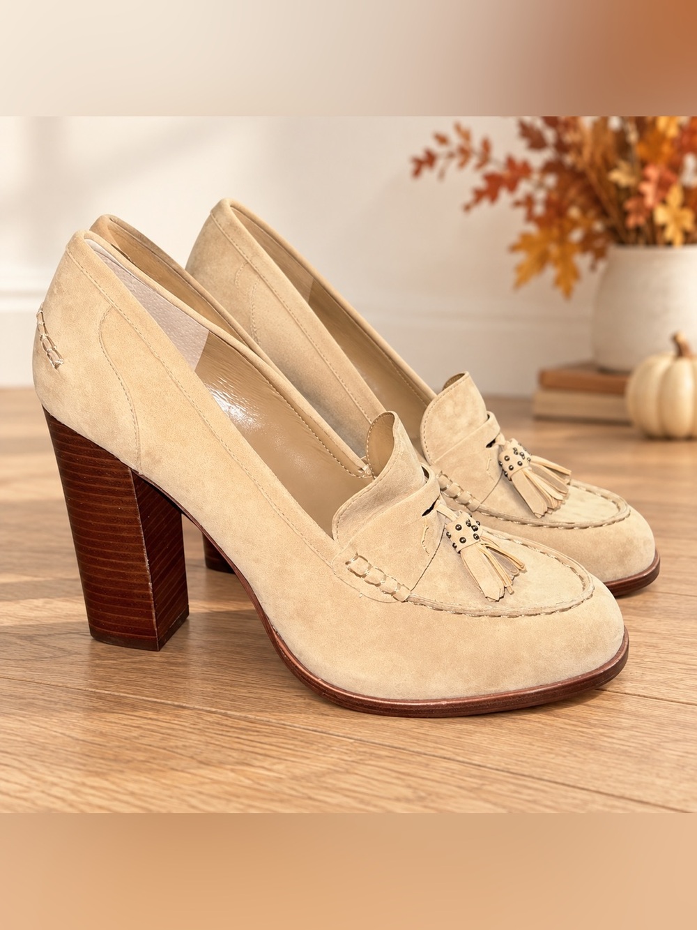 Vince Camuto Cefinlyn Suede Tassel Loafer Pumps Beige Size 11M Block Heel